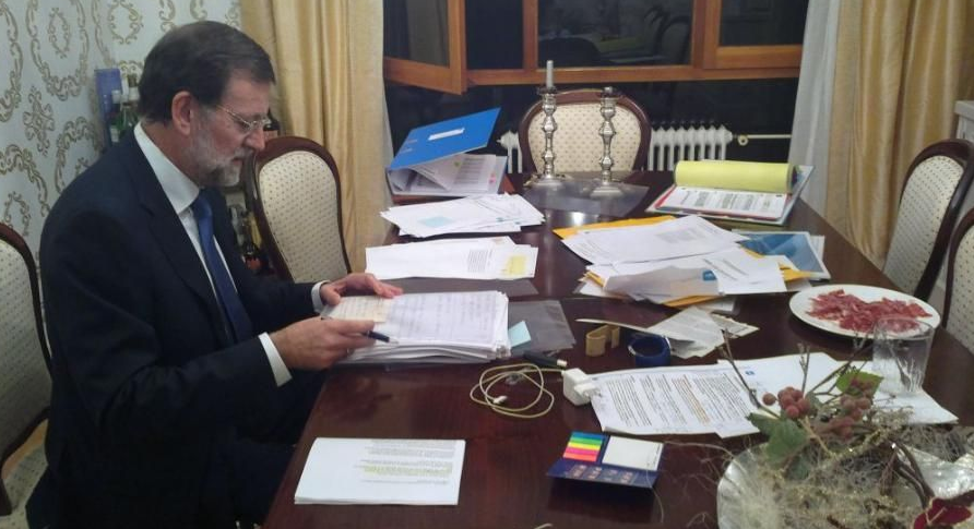 Ultimando detalles. @marianorajoy antes del debate